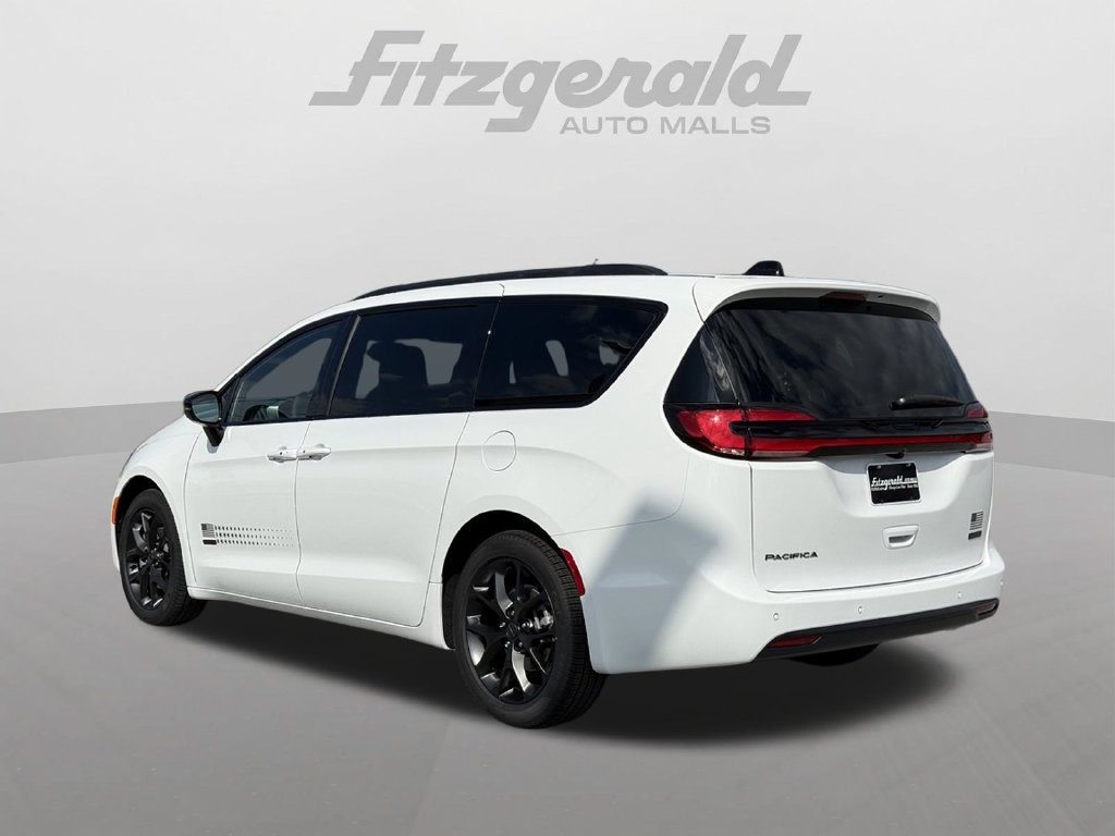 New 2027 Chrysler Pacifica Select FWD image 5