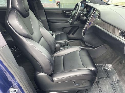 Used 2018 Tesla Model X 75D image 37