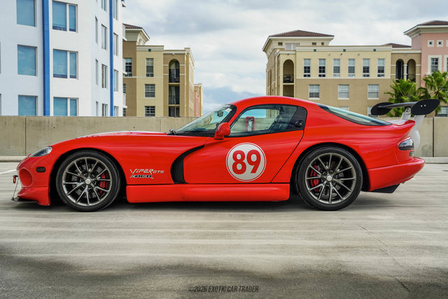 Used 1998 Dodge Viper GTS RWD image 2