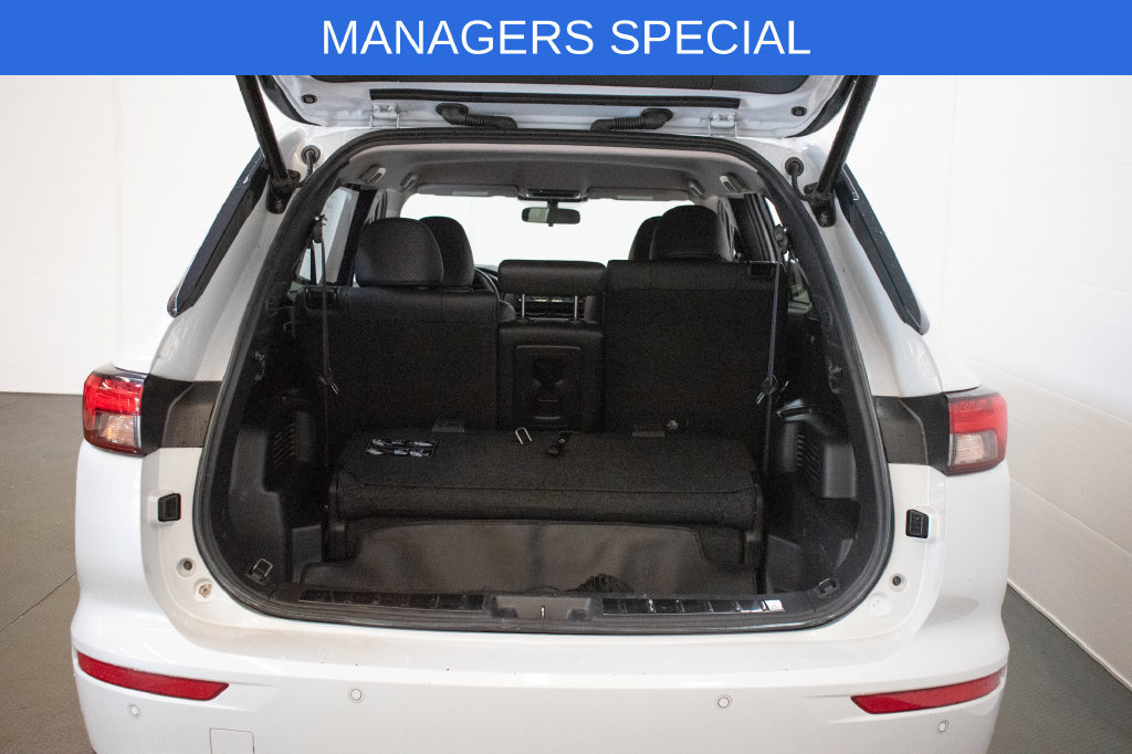 Used 2024 Mitsubishi Outlander 4WD Plug-In Hybrid image 24