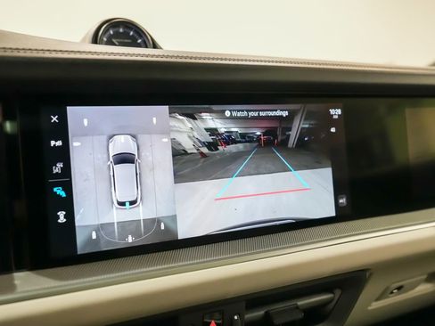 Used 2024 Porsche Cayenne AWD/4WD image 31