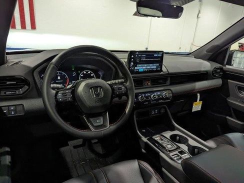 New 2025 Honda Pilot TrailSport image 26