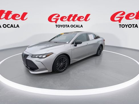 Used 2021 Toyota Avalon XSE image 4