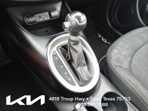 Used 2018 Kia Soul + FWD image 34
