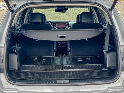 Used 2023 Kia Sorento SX image 25