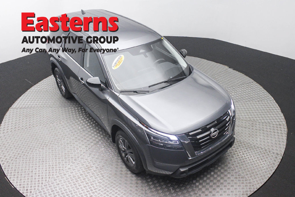 Used 2024 Nissan Pathfinder S AWD/4WD image 4