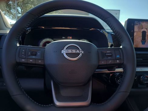 New 2026 Nissan Pathfinder SL image 22