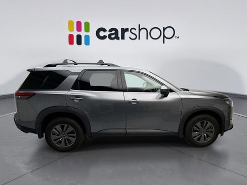 Used 2023 Nissan Pathfinder SV w/ Black Appearance Package image 6