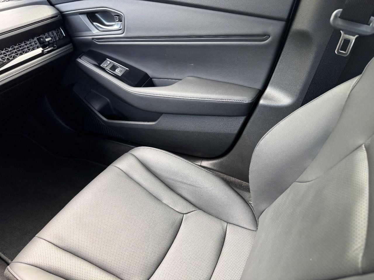 Used 2025 Honda Accord Touring image 16
