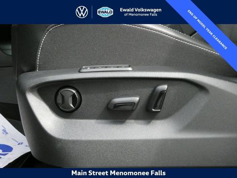 Certified 2025 Volkswagen Atlas SEL image 10