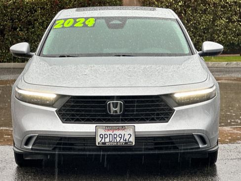 Used 2024 Honda Accord EX image 9