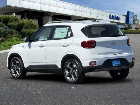 New 2025 Hyundai Venue SEL image 6