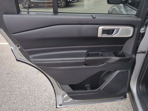 Used 2020 Ford Explorer ST w/ ST Street Pack AWD/4WD image 29