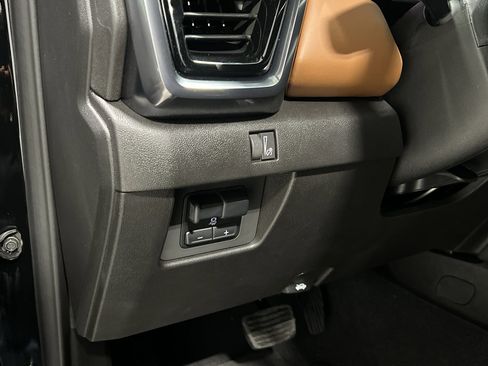 New 2025 GMC Canyon AT4 w/ Technology Plus Package image 16