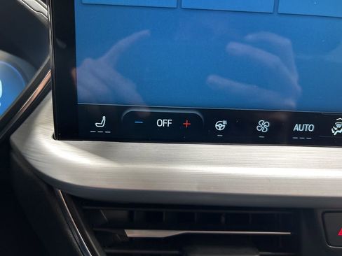 Certified 2025 Ford Escape Platinum image 24