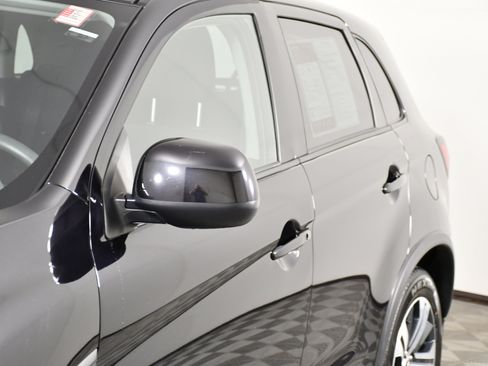 Used 2025 Mitsubishi Outlander Sport ES image 13