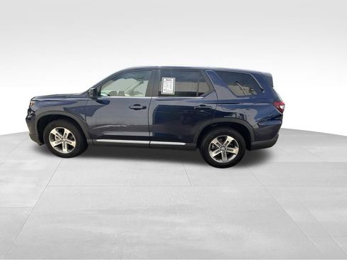 Used 2025 Honda Pilot EX-L image 3