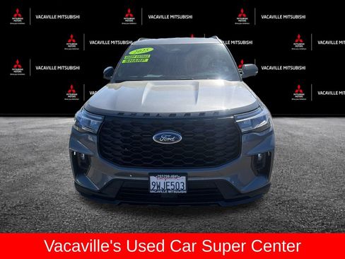Used 2025 Ford Explorer ST-Line w/ ST-Line Street Pack AWD/4WD image 8
