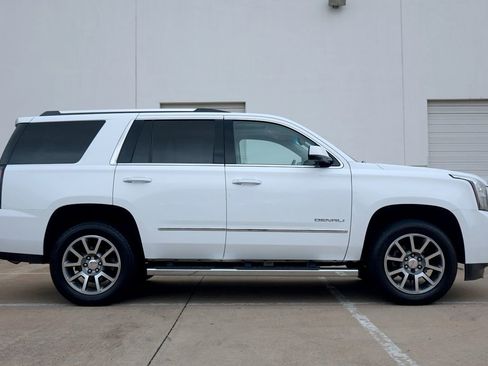 Used 2016 GMC Yukon Denali w/ Open Road Package AWD/4WD image 14