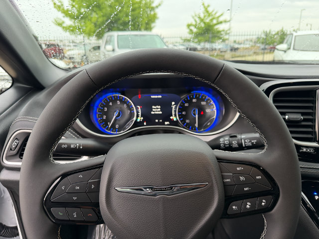 New 2026 Chrysler Pacifica Select AWD/4WD image 14