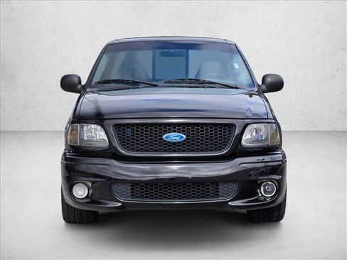 Used 1999 Ford F150 Lightning image 2