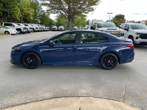 Used 2025 Toyota Camry SE w/ Multimedia Upgrade Package FWD image 4