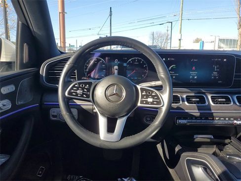 Used 2022 Mercedes-Benz GLS 450 4MATIC image 18