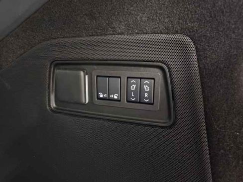 Certified 2025 Cadillac Escalade Sport Platinum image 7