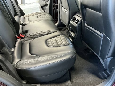 Used 2024 Ford Edge Titanium image 24