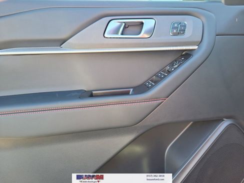 New 2026 Ford Explorer ST-Line w/ ST-Line Street Pack image 18