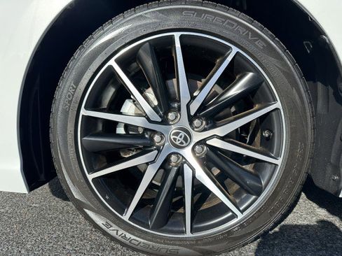 Used 2023 Toyota Camry SE image 12