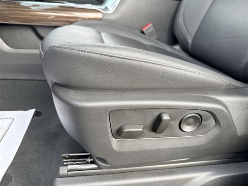 Used 2025 Chevrolet Silverado 2500 LT w/ Trail Boss Package image 12