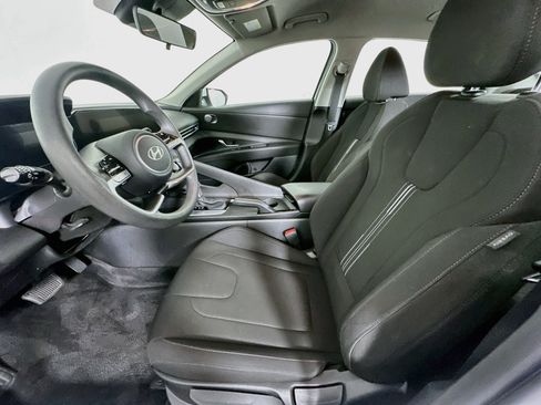 Used 2024 Hyundai Elantra SEL FWD image 13