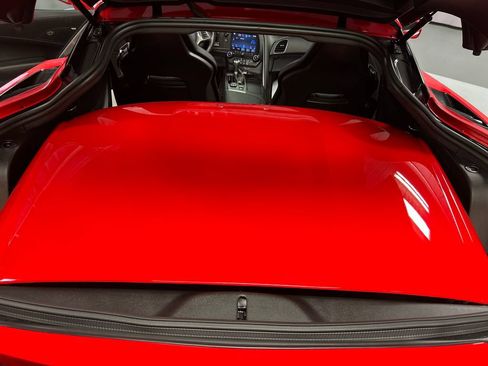 Used 2018 Chevrolet Corvette Stingray Coupe w/ 1LT RWD image 21