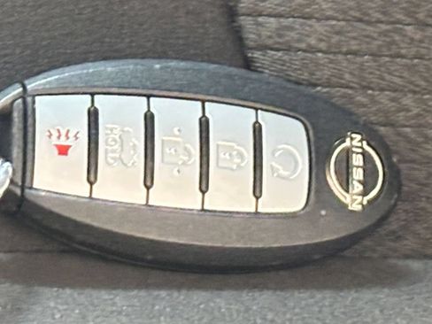 Used 2025 Nissan Altima 2.5 SV FWD image 26