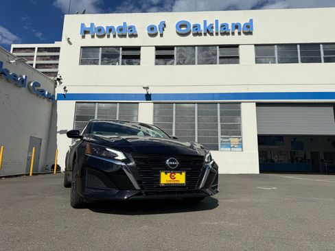 Used 2023 Nissan Altima 2.5 SV image 25