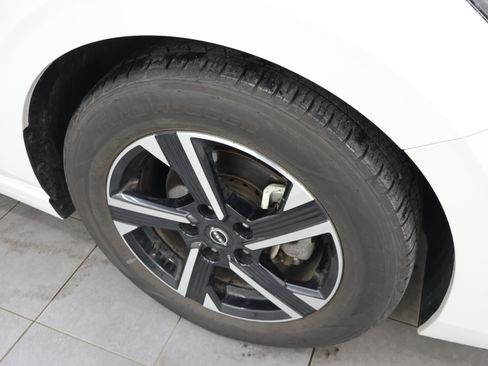 Used 2024 Nissan Sentra SV FWD image 3