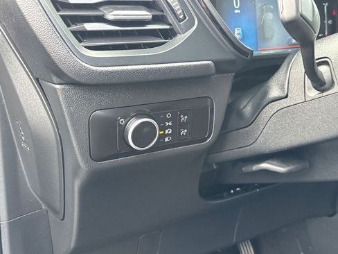 Used 2025 Ford Escape ST-Line AWD/4WD image 19