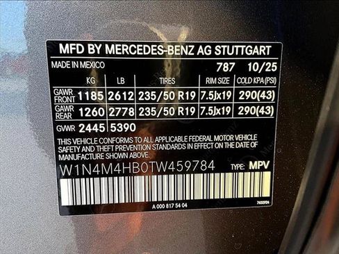 Used 2026 Mercedes-Benz GLB 250 4MATIC image 15