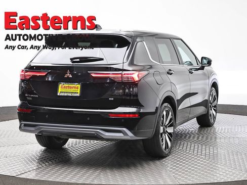 Used 2025 Mitsubishi Outlander SE AWD/4WD image 5