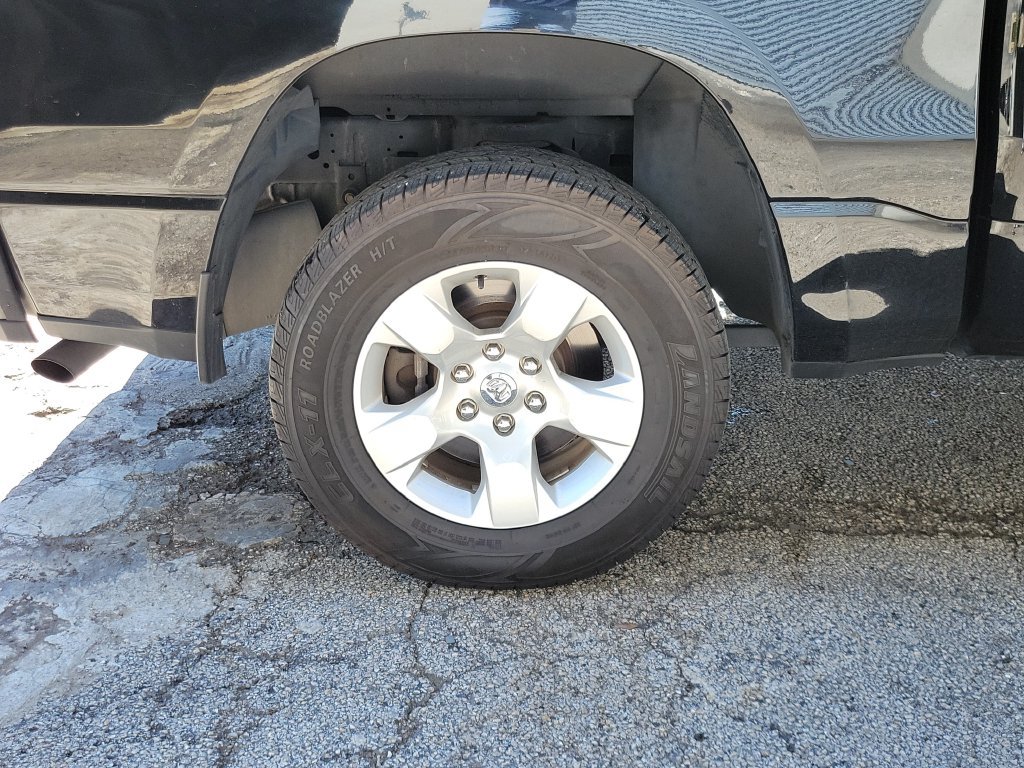 Used 2020 RAM 1500 Big Horn AWD/4WD image 9