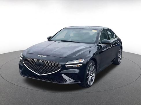 Used 2025 Genesis G70 2.5T image 4