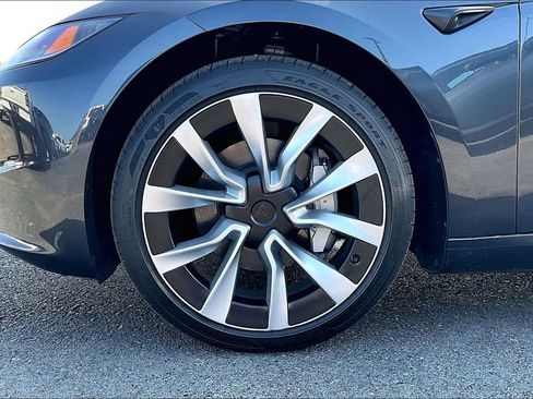 Used 2025 Tesla Model 3 Long Range RWD image 2
