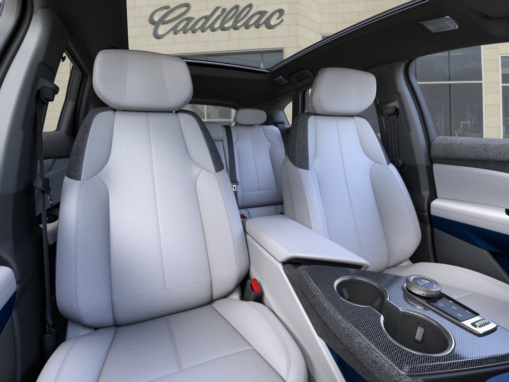 New 2027 Cadillac Optiq Luxury w/ LPO, Floor Liner Package AWD/4WD image 16