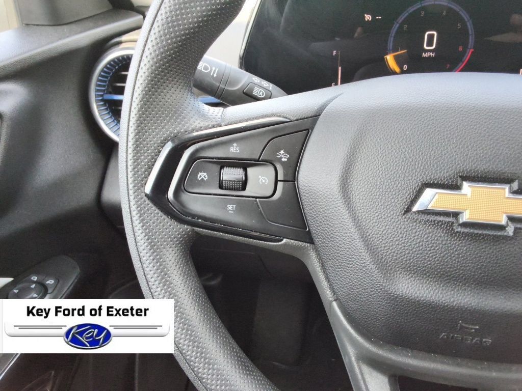 Used 2025 Chevrolet Trax LT FWD image 27