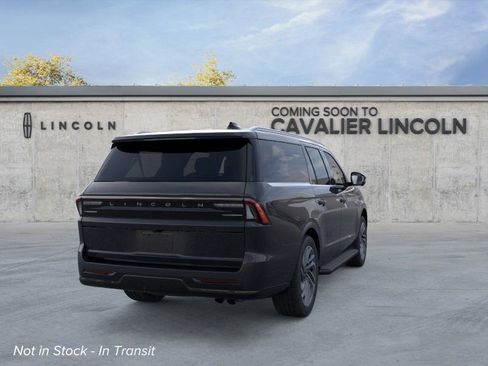 New 2026 Lincoln Navigator L Premier image 8