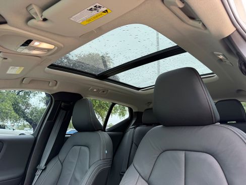 Certified 2024 Volvo XC40 B5 Ultimate w/ Protection Package Premier AWD/4WD image 25