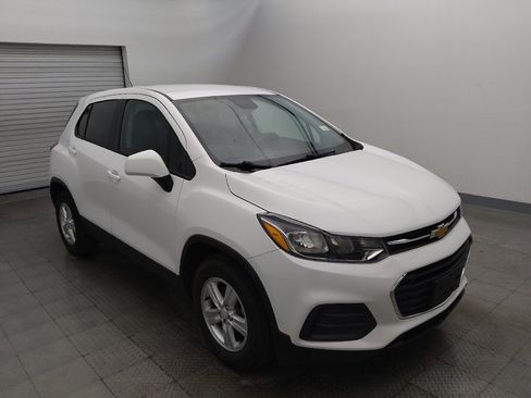 Used 2020 Chevrolet Trax LS w/ Tint and Cruise Package FWD image 13