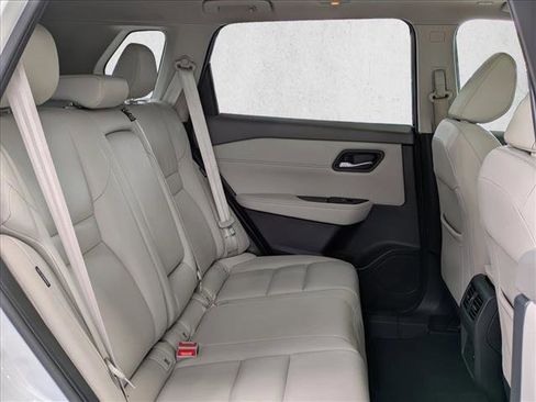 Used 2022 Nissan Rogue SL image 26