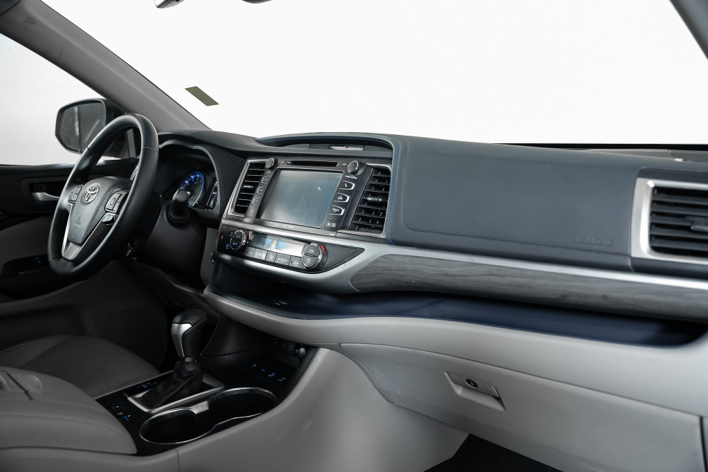 Used 2018 Toyota Highlander Limited AWD/4WD image 36